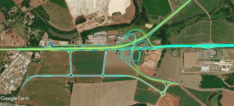 Trevo no km 110 da SP-127 em Tatuí com novas alças, vias marginais e viaduto, mostrando a ampliação e melhoria da infraestrutura viária na região.