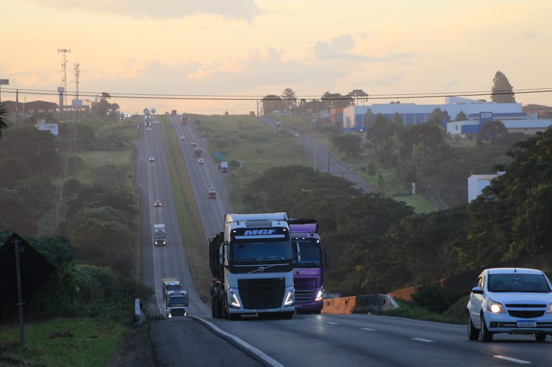 Previsão é que movimento em rodovias sob concessão da CCR PRVias tenha alta de 10% em relação a dias comuns - Crédito: Comunicação CCR PRVias
