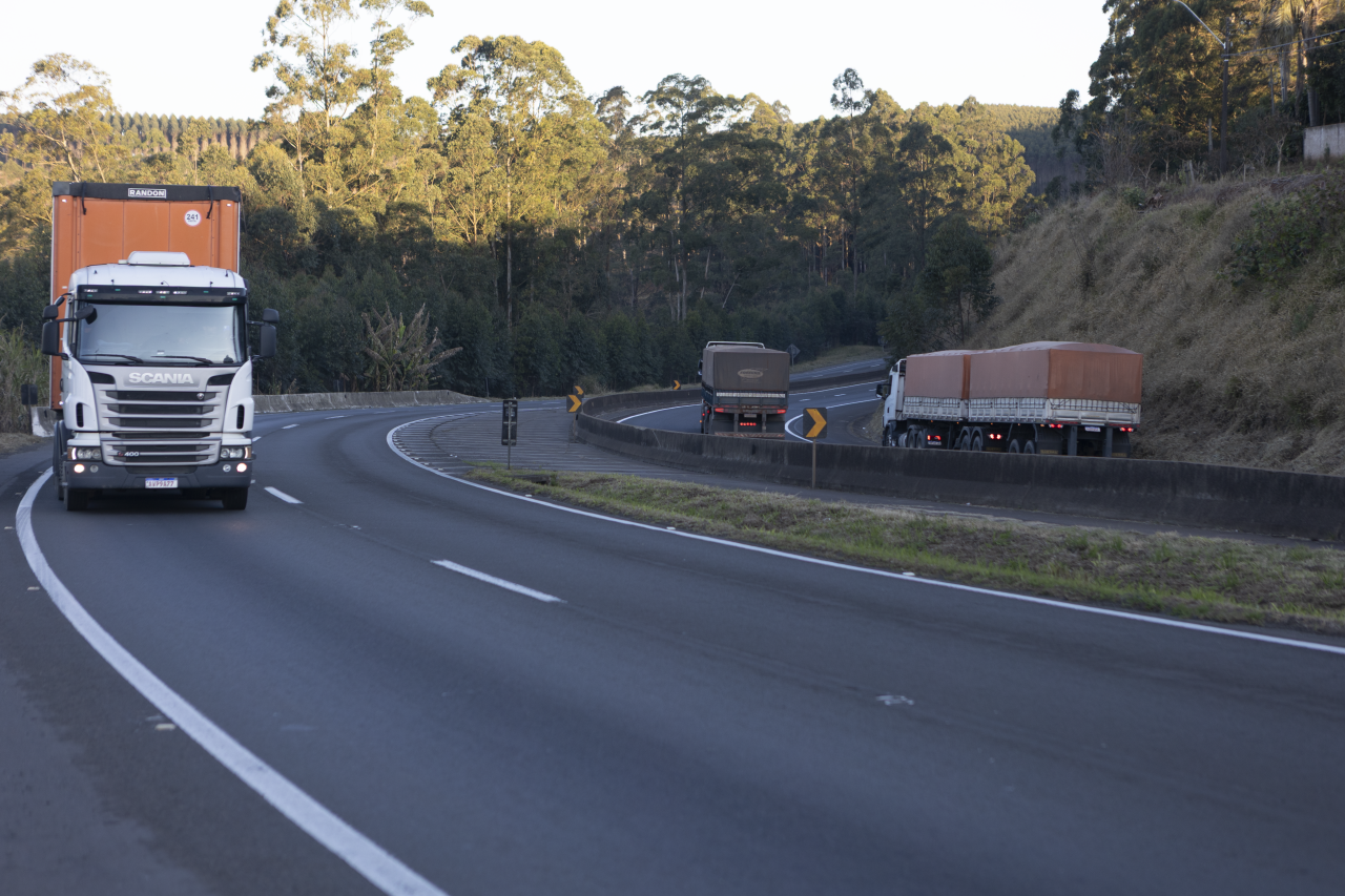 Caminhoneiros são maioria dos clientes da PRVias no Lote 3 do Paraná - Crédito: Comunicação PRVias