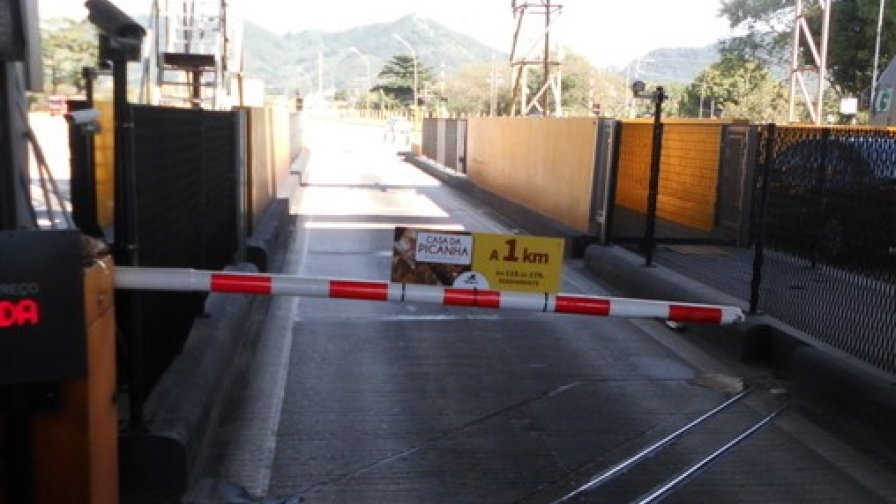 Exemplo de Placa de Cancela